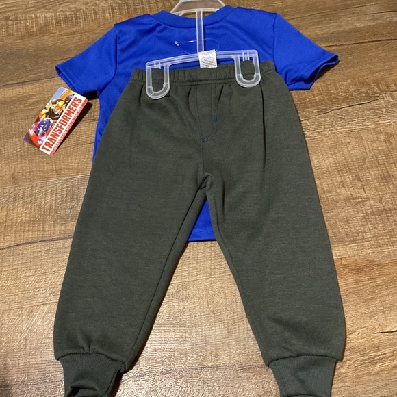 B1G1 Transformers Outfit Size 2T - Picture 4 of 5